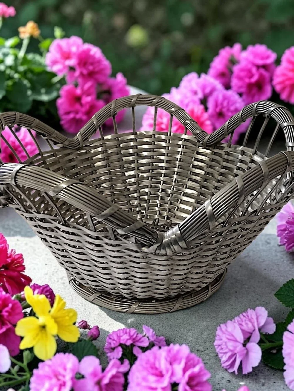 French Woven Wire Basket Vintage Silver Tone Scalloped Edge Farmhouse Country